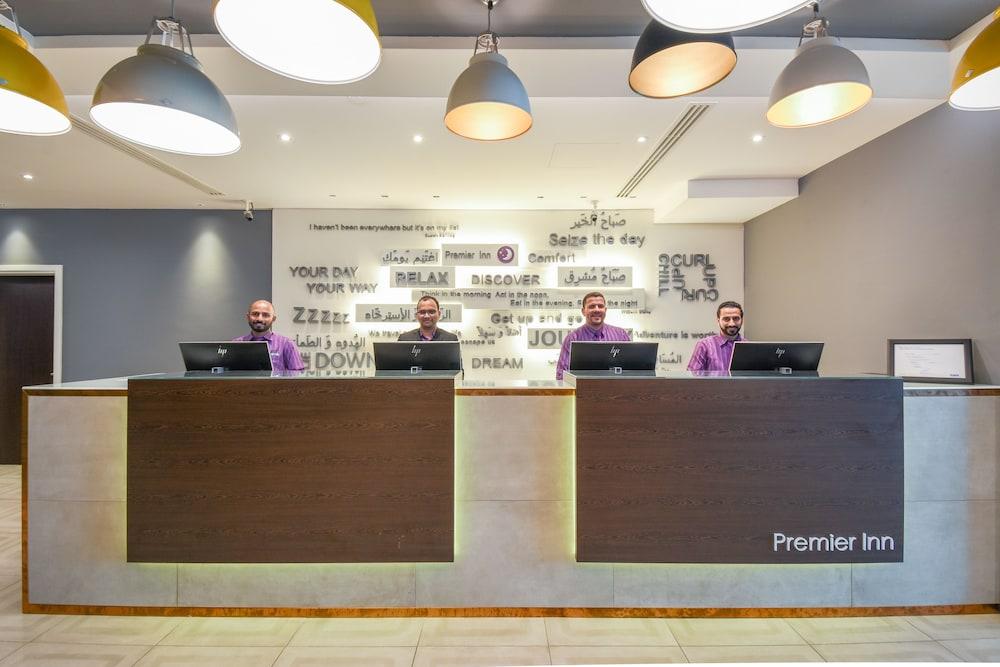 Premier Inn Dubai International Airport Esterno foto