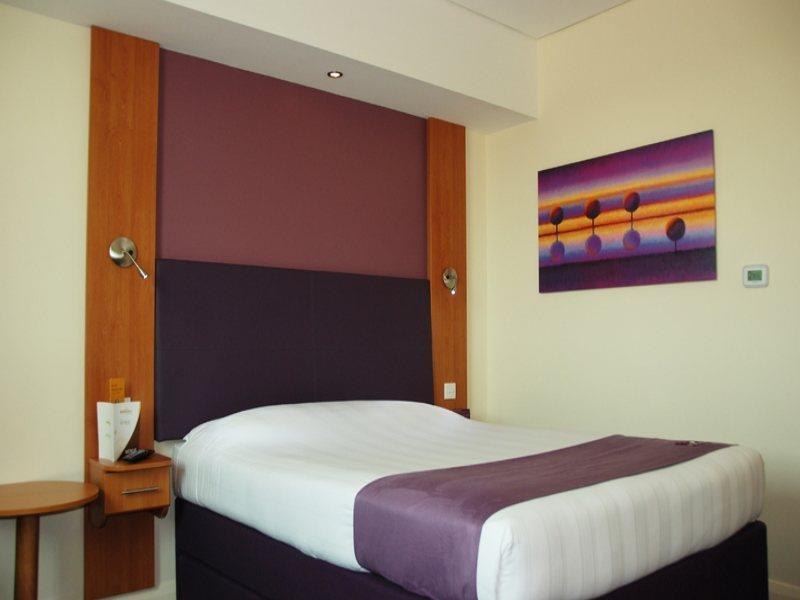 Premier Inn Dubai International Airport Esterno foto